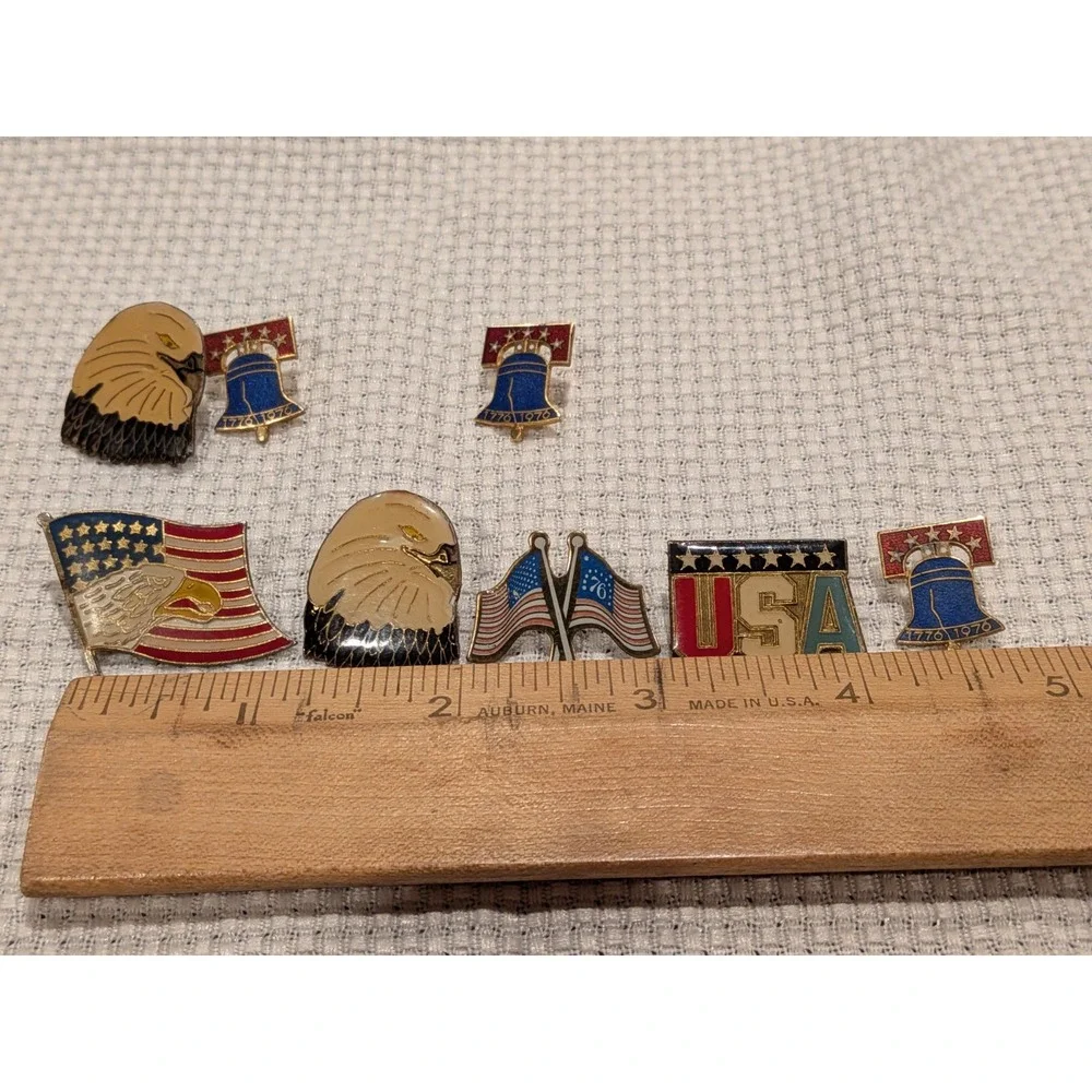 Vintage Patriotic Pin Lot 8 USA Flag Eagle Liberty Bell Bicentennial‎ 1976 Hat